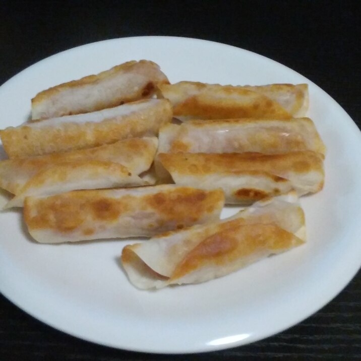 オススメ♪ソーセージの餃子皮　巻き